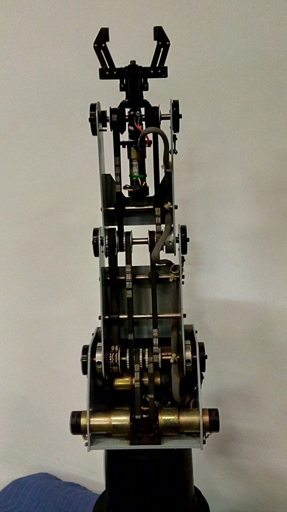 Eshed Robotec SCORBOT-ER Vplus Arm Robot Controller w/ Robot Conveyor