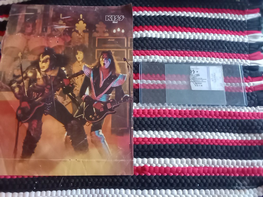 Kiss 💋 Kisstory Alive 2 Tour Ticket Stub 🎸 With Ac/DC,12-12-77, Louisville Ky