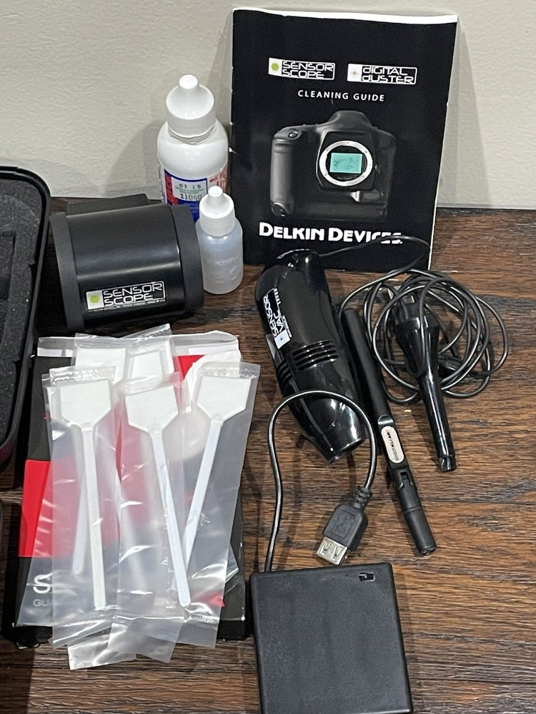 Delkin Devices Sensor Scope in Case
