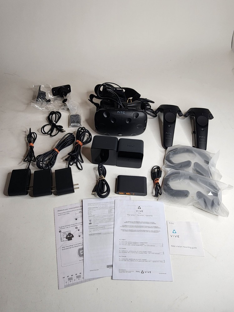 HTC Vive Virtual Reality Headset System 1st Generation - Black