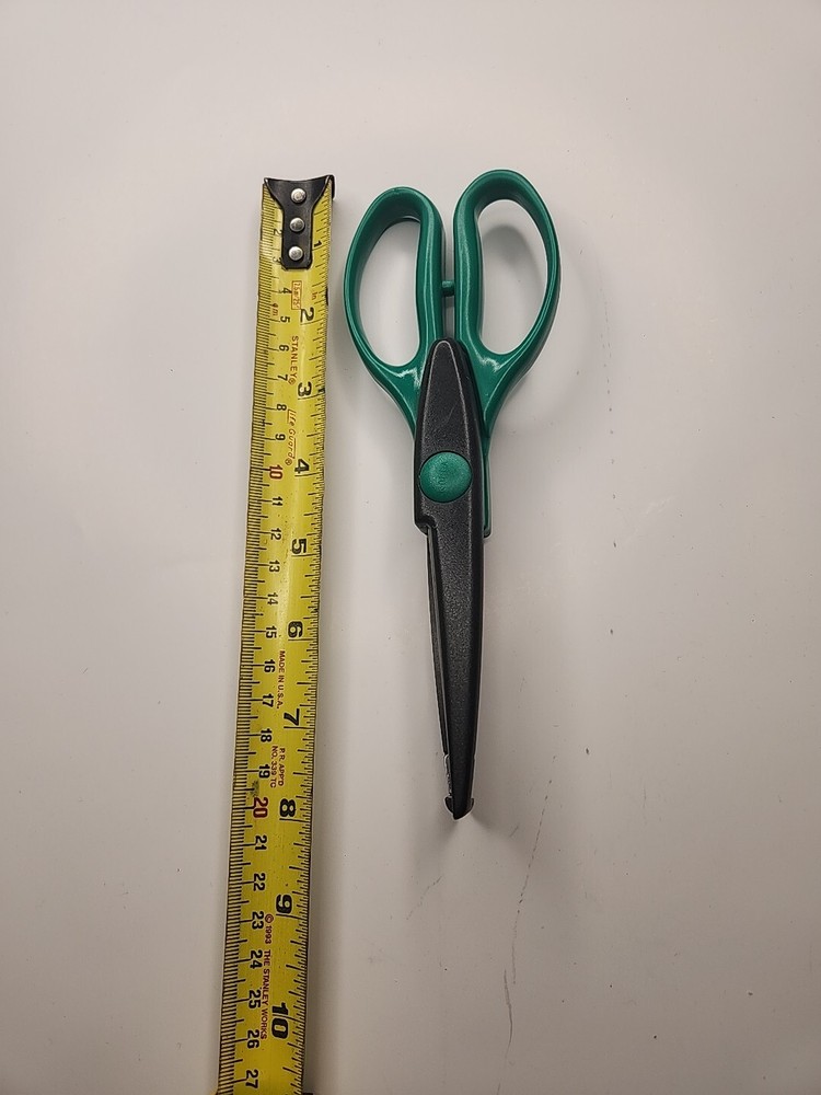Fiskars Paper Edgers Ripple Wide Pattern Papercrafting Scrapbooking Scissors