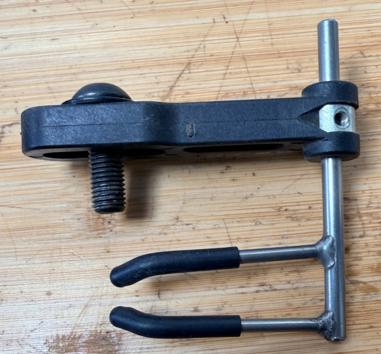 Golden Key Archery Arrow Rest  2 Arm Spring Action