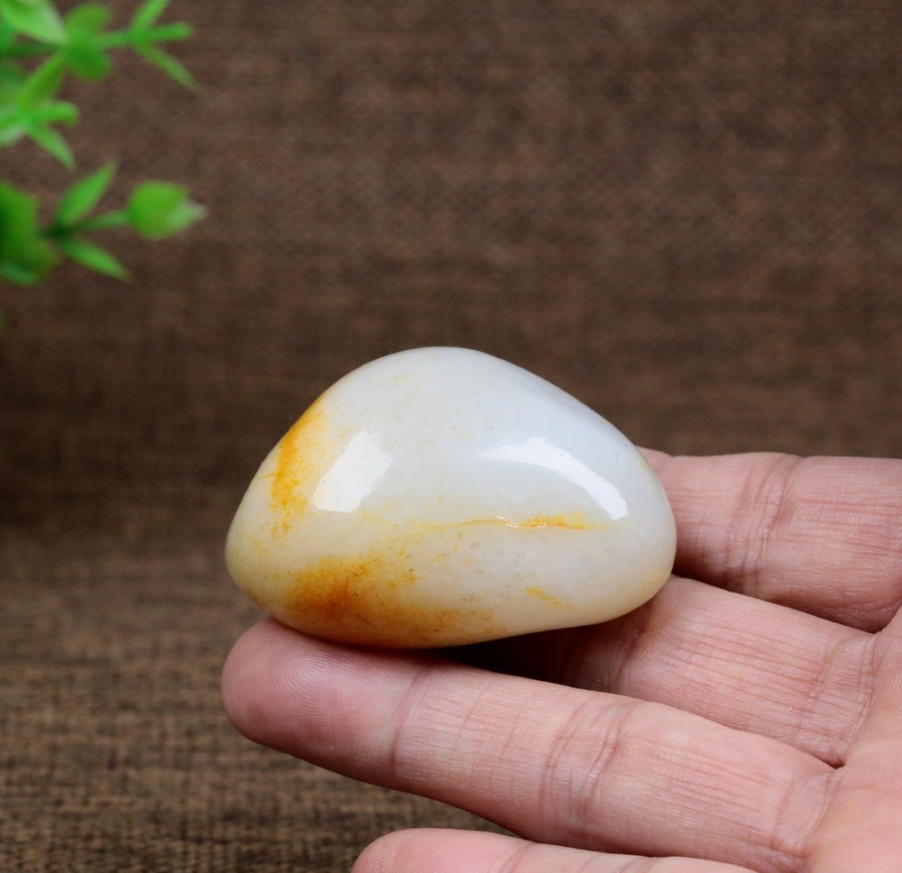 Certified 100% Hetian jade(Nephrite) Raw stone 和田玉聚黄皮籽料原石 80G
