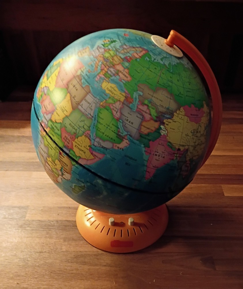 Little Experimenter Constilations & Ceiling Projector World Globe Night Light