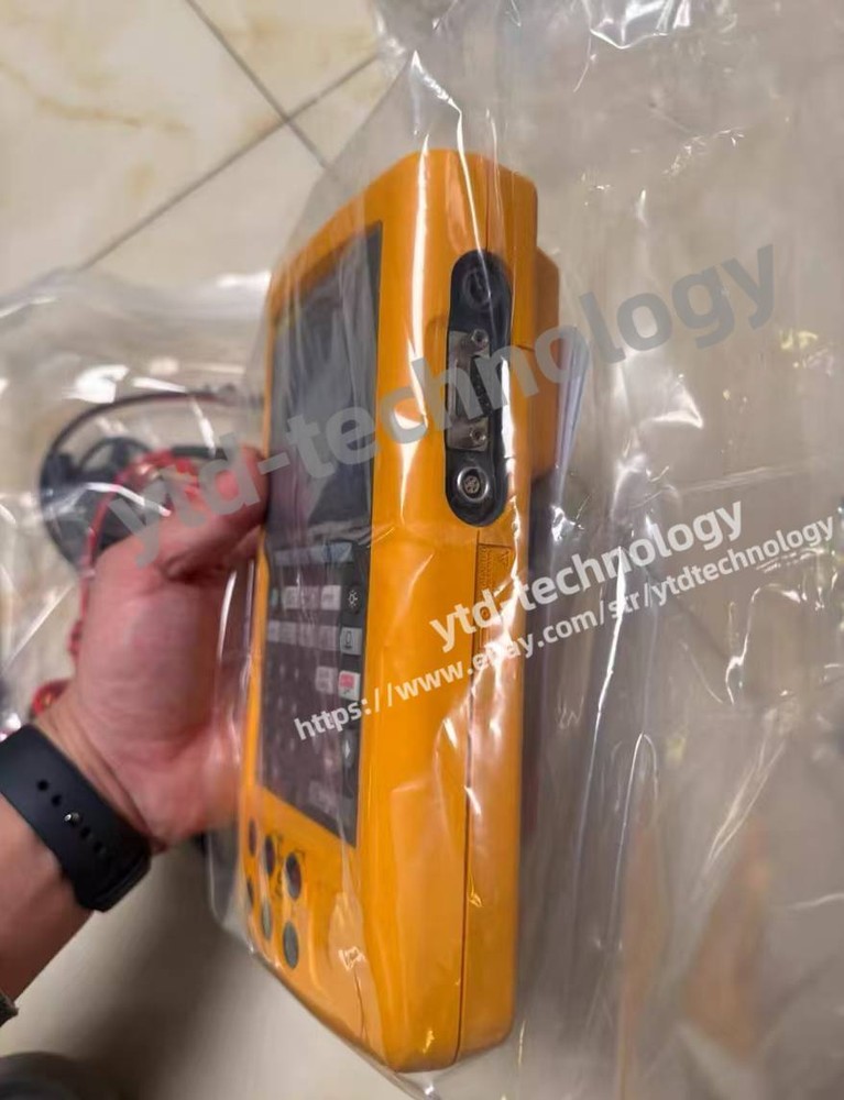 Fluke 744 Record multi-function process calibrator/used /DHL