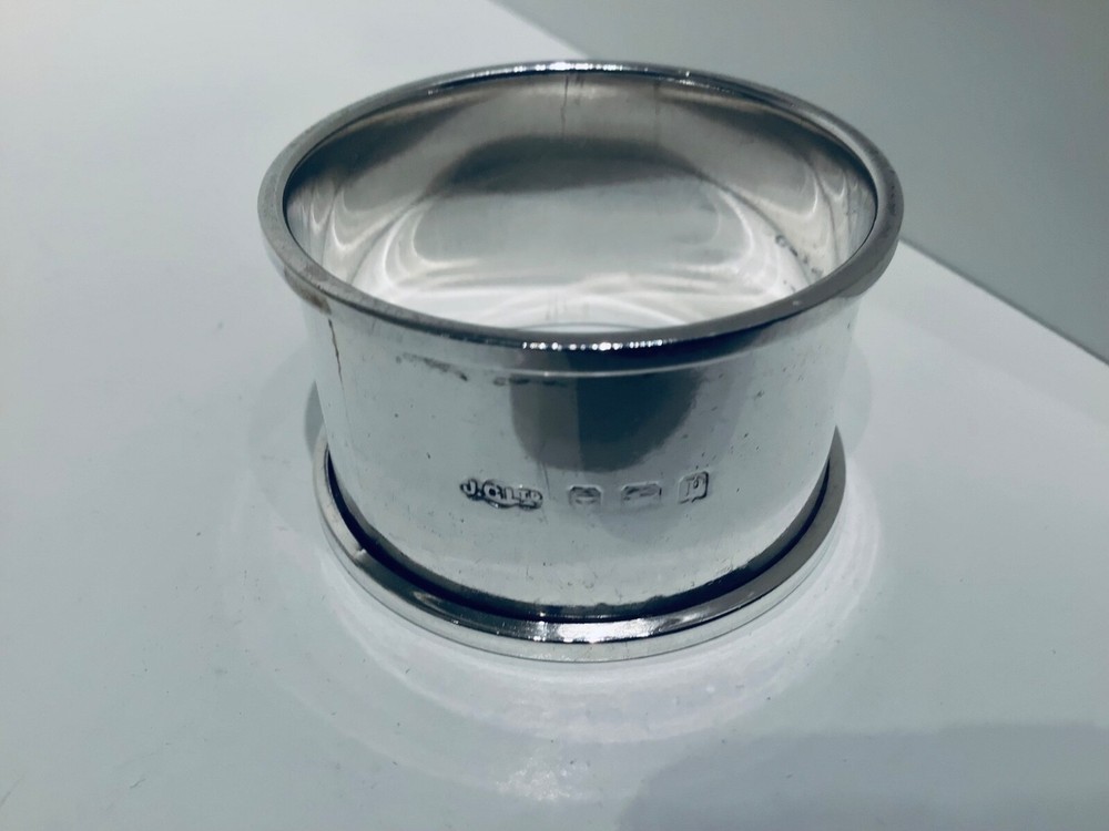 Cased Set 6 Solid Silver Napkin Rings, Birmingham 1914