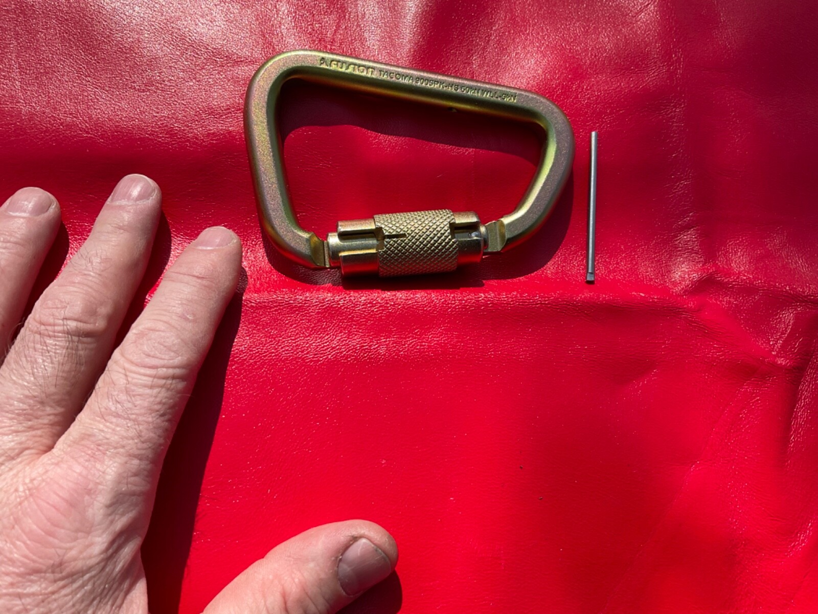 Fusion Tacoma triple lock Carabiner Extra Duty 60kN - 13400Lb HIGH STRENGTH GATE