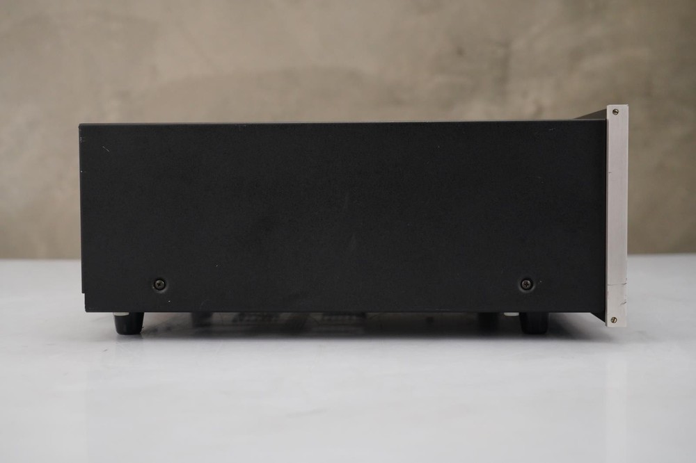 McIntosh MC300 Solid State 300W Power Amplifier Serviced #48192