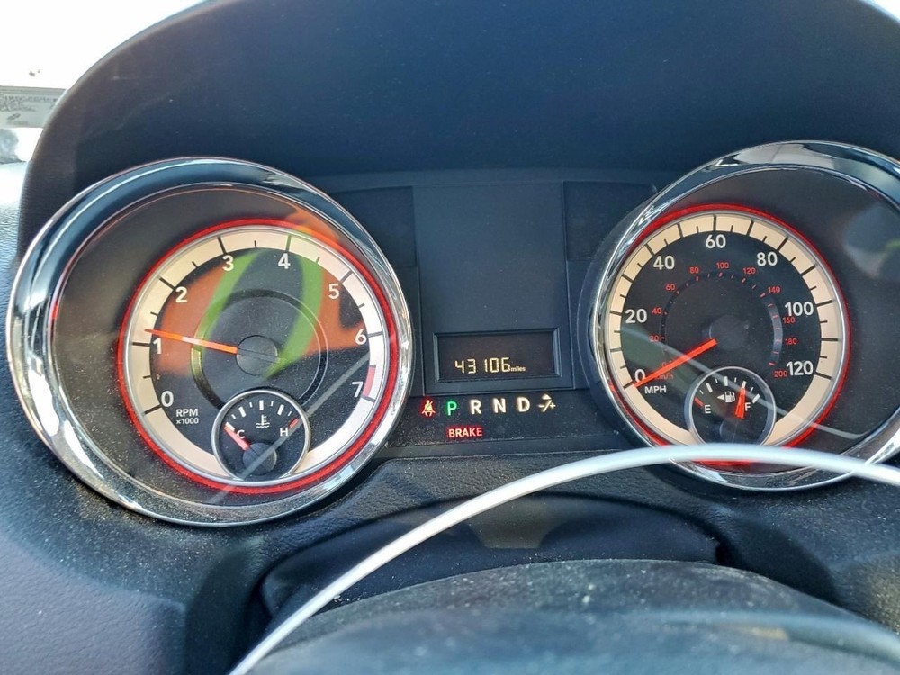 CARAVAN 2014 Glove Box 4964547