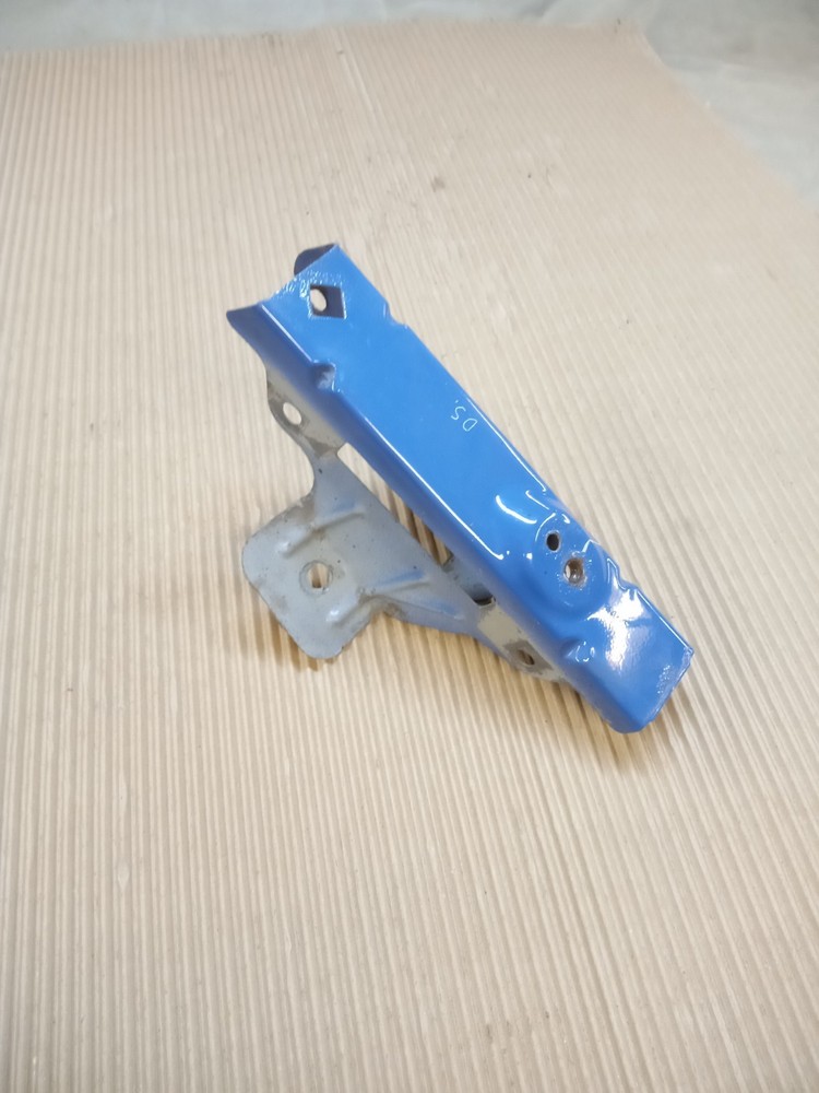 Vivaro Trafic Primastar 1.9 Front Side Bumper Wing Mount Bracket 2001-2006