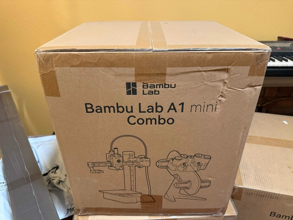 Bambu lab A1 mini Combo 3d printer BRAND NEW! Great for getting into 3d printing