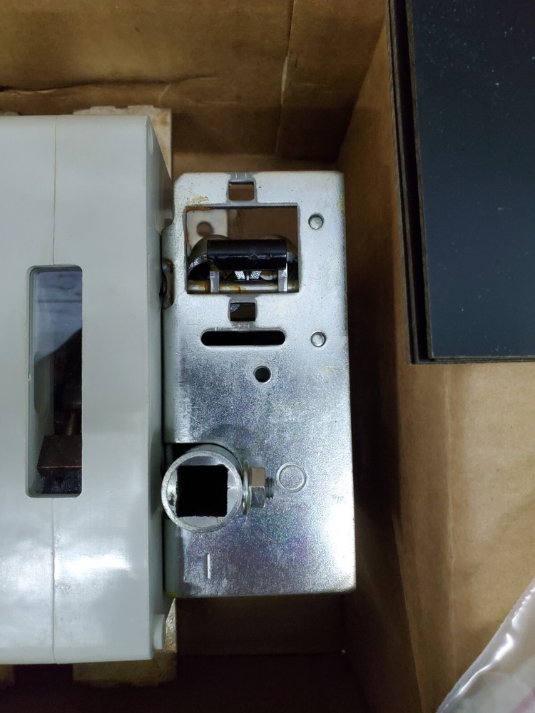 New ABB Switch Disconnect, 630A, Load Break, 3 Pole