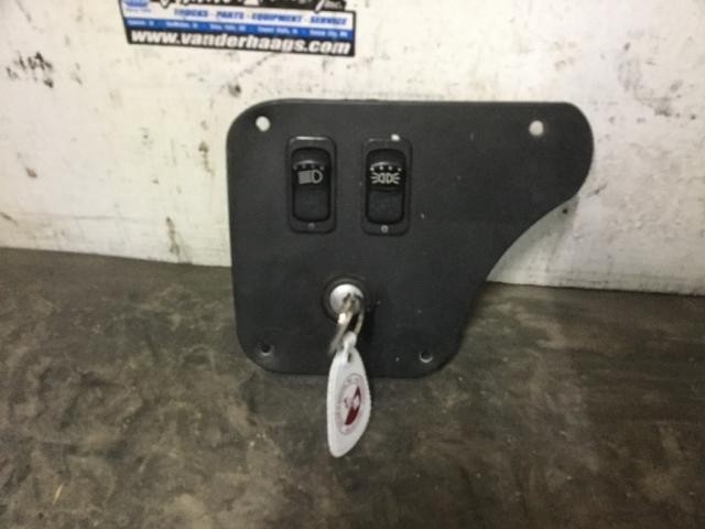 Peterbilt 387 IGNITION Dash Panel - Used