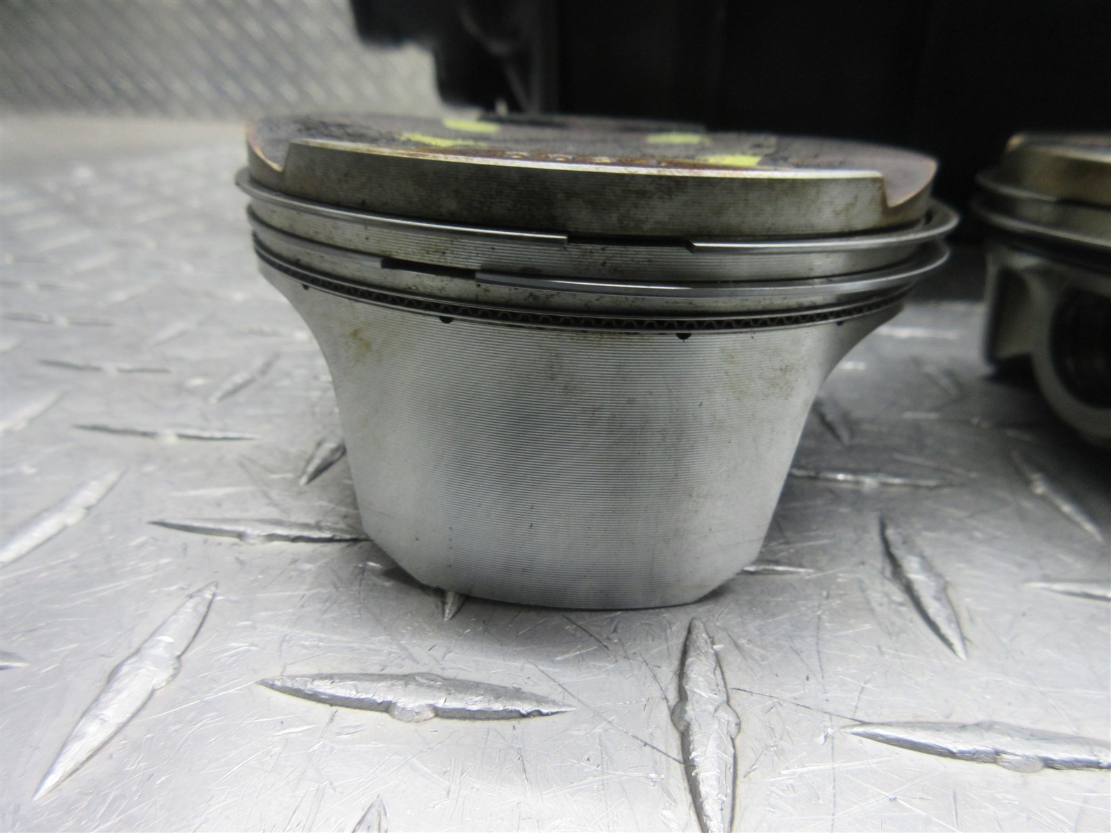 2009 08-11 Kawasaki ZX14R ZX14 Crankcase Case Engine Motor Block Piston **READ**