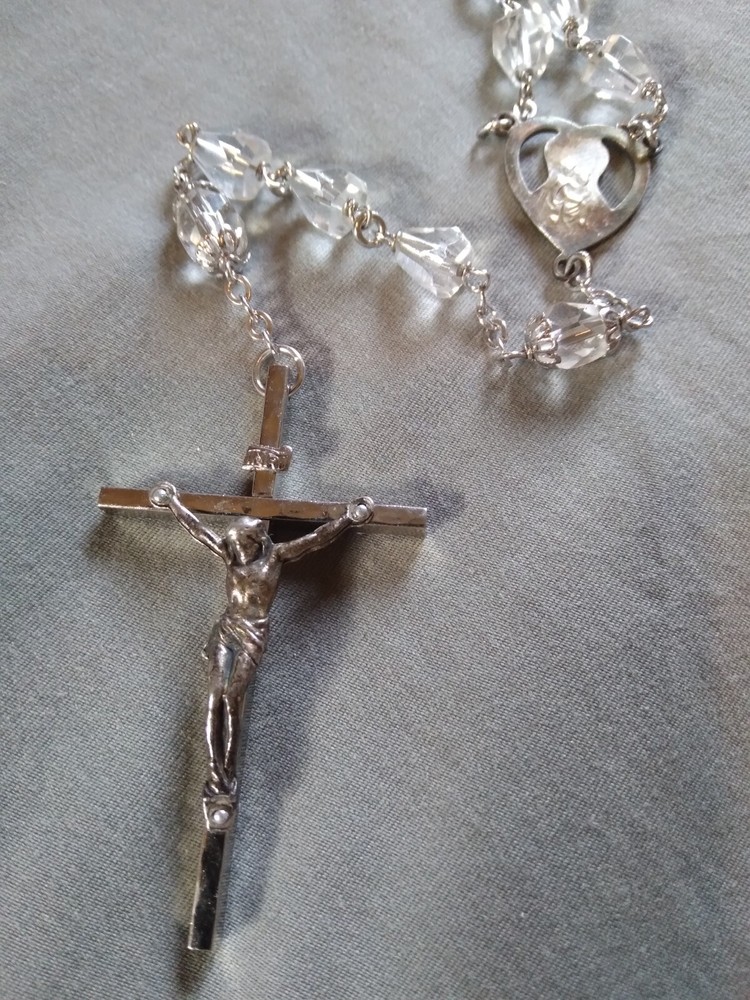 Vintage Faceted Glass Bead Crucifix Rosary.