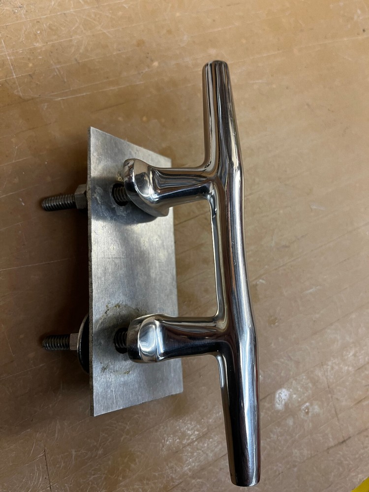 2002 Glastron SX175 Cleats