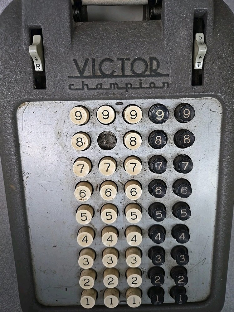 VICTOR Champion 5 Column Hand Crank Adding Machine, Calculator, Art Deco