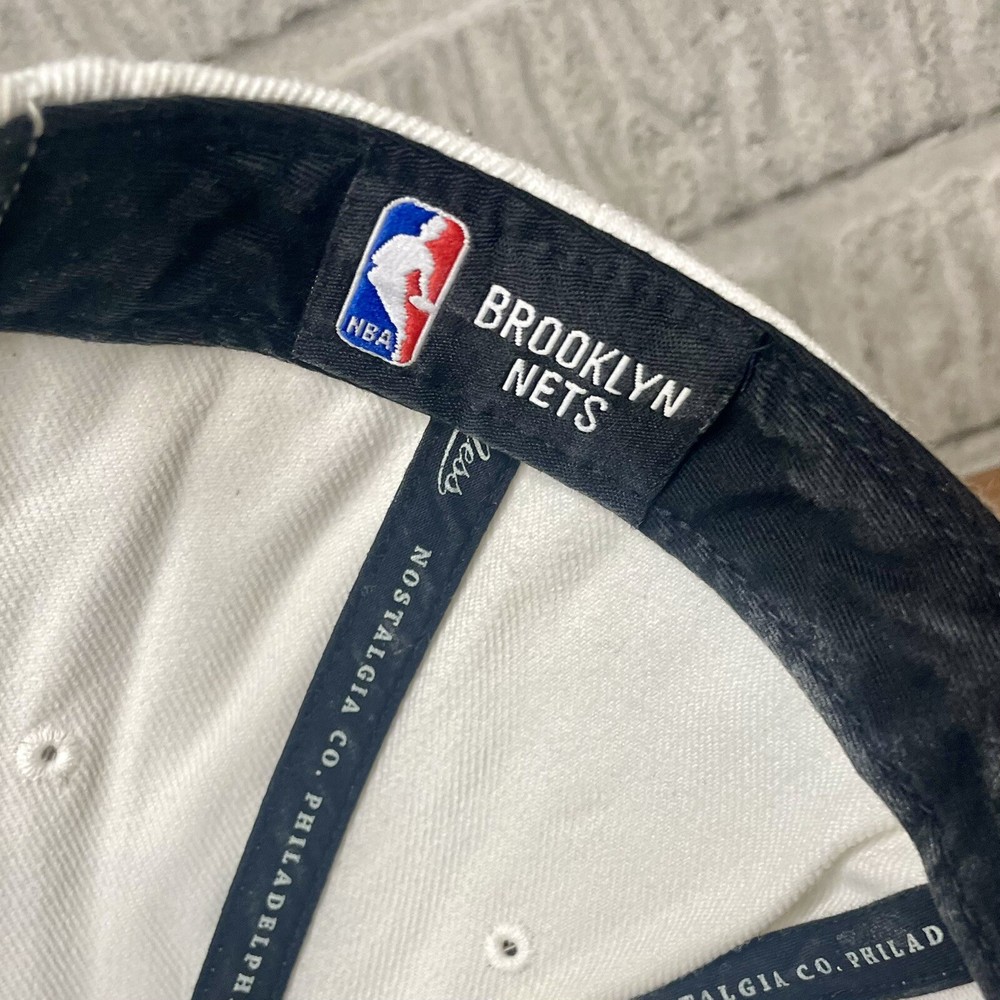 Brooklyn Nets Cap NBA Mitchell & Ness SnapBack hat black and white Adjustable