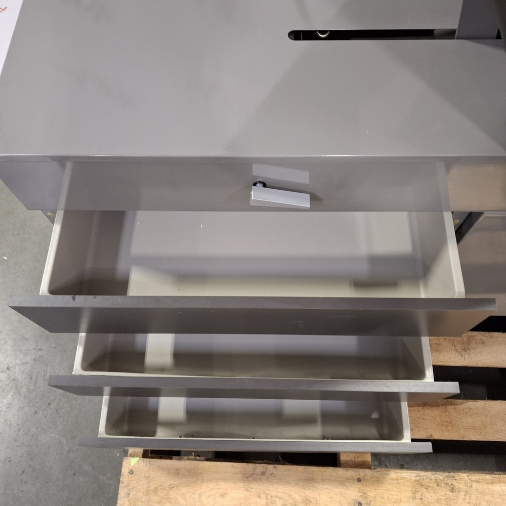 Midmark Ritter Model 104 Exam Table