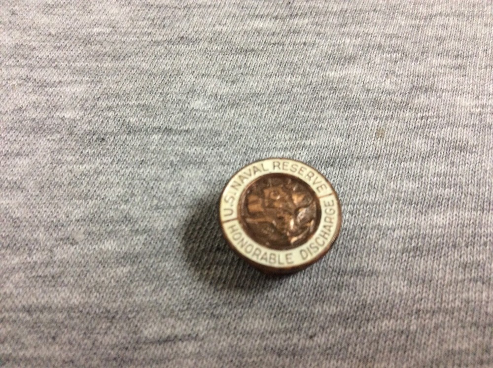Vintage US Naval Reserve Honorable Discharge Collar Button