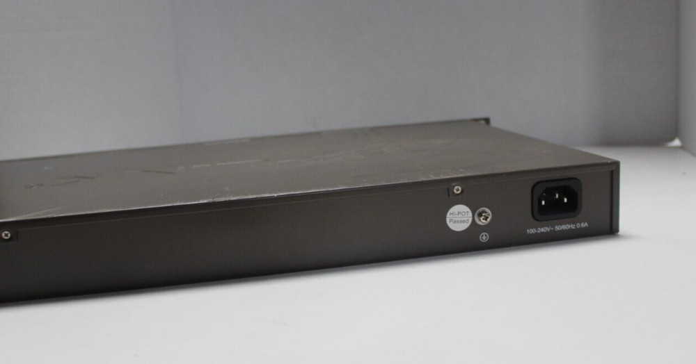 TP-LINK Technologies TP-Link (TL-SF1048) 48-Ports Rack-Mountable Ethernet Switch