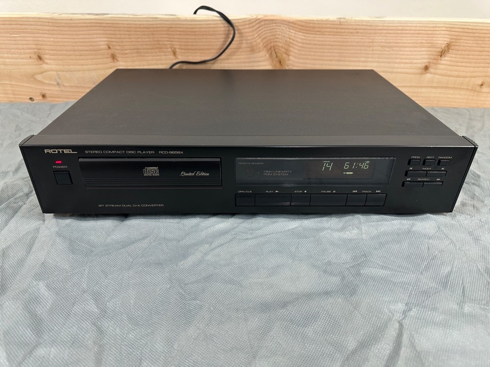 Rotel RCD-965BX Stereo Compact Disc CD Player Discrete HiFi **Read Description