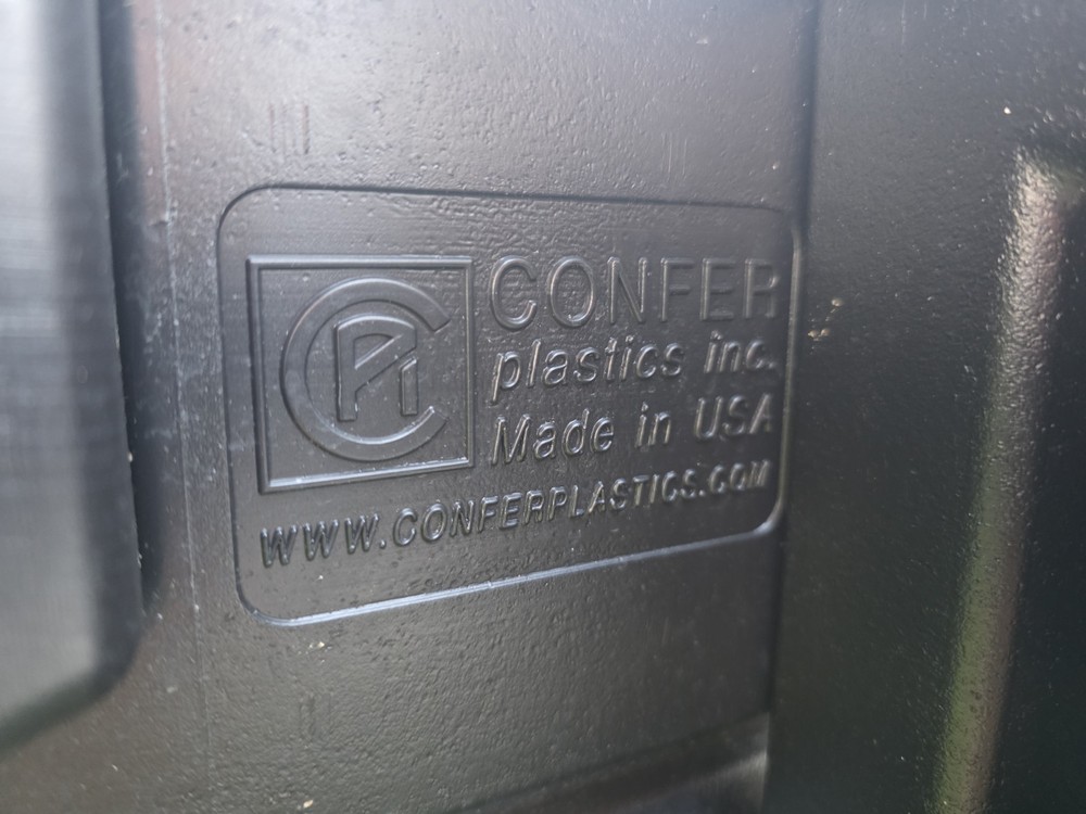 Confer Plastics 4 Step Signature Spa Step (Black)