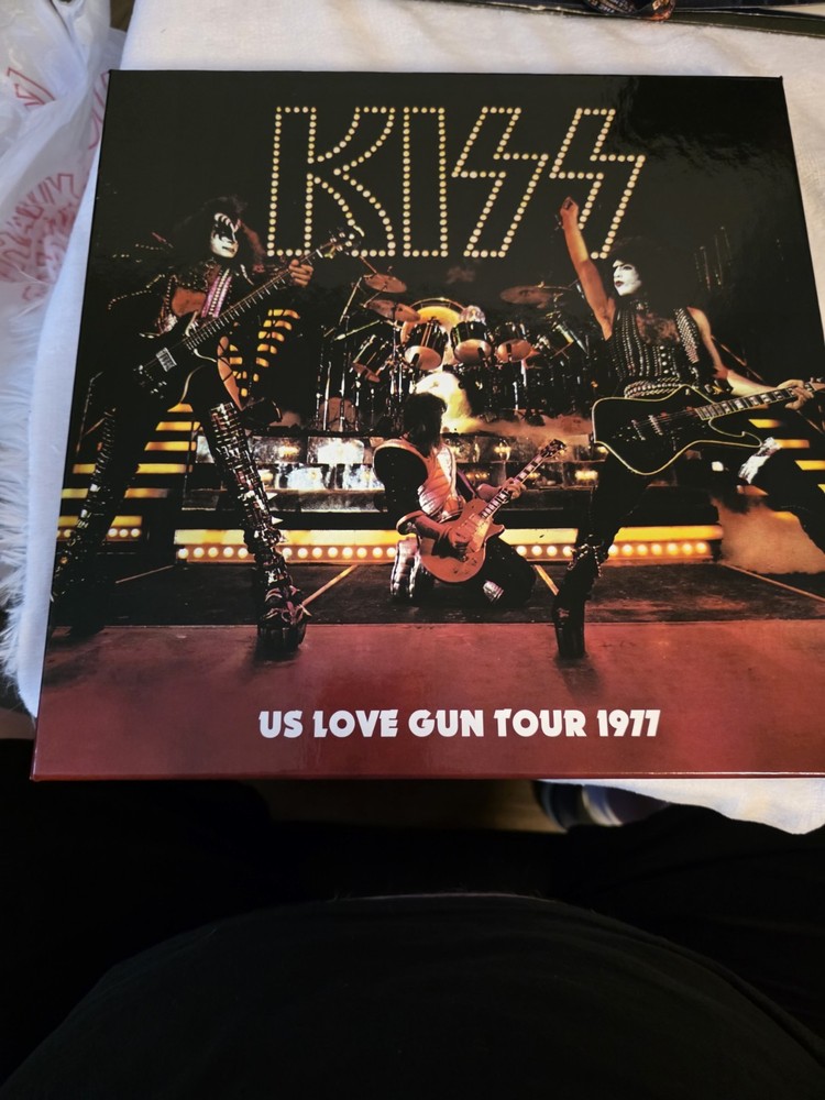 KISS - US LOVE GUN TOUR 1977 (CAN AM VOL. II)  LIM. DELUXE 4 PICTURE DISC BOXSET