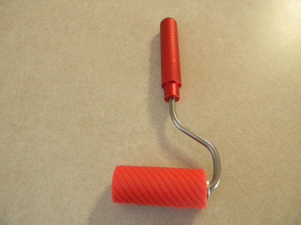 Silicone glue roller