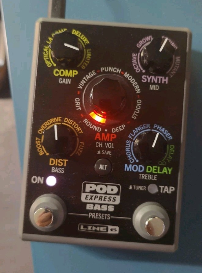 Line 6 POD Express Bass Effects Processor, Black