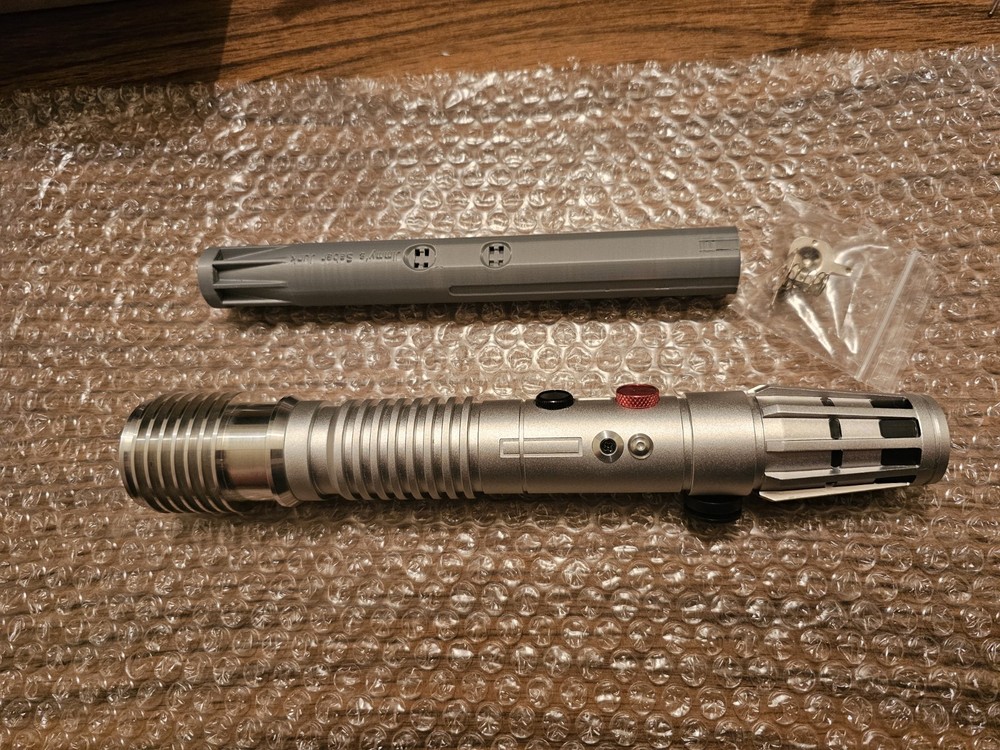 One Replicas Sspk Lightsaber Empty With Chassis