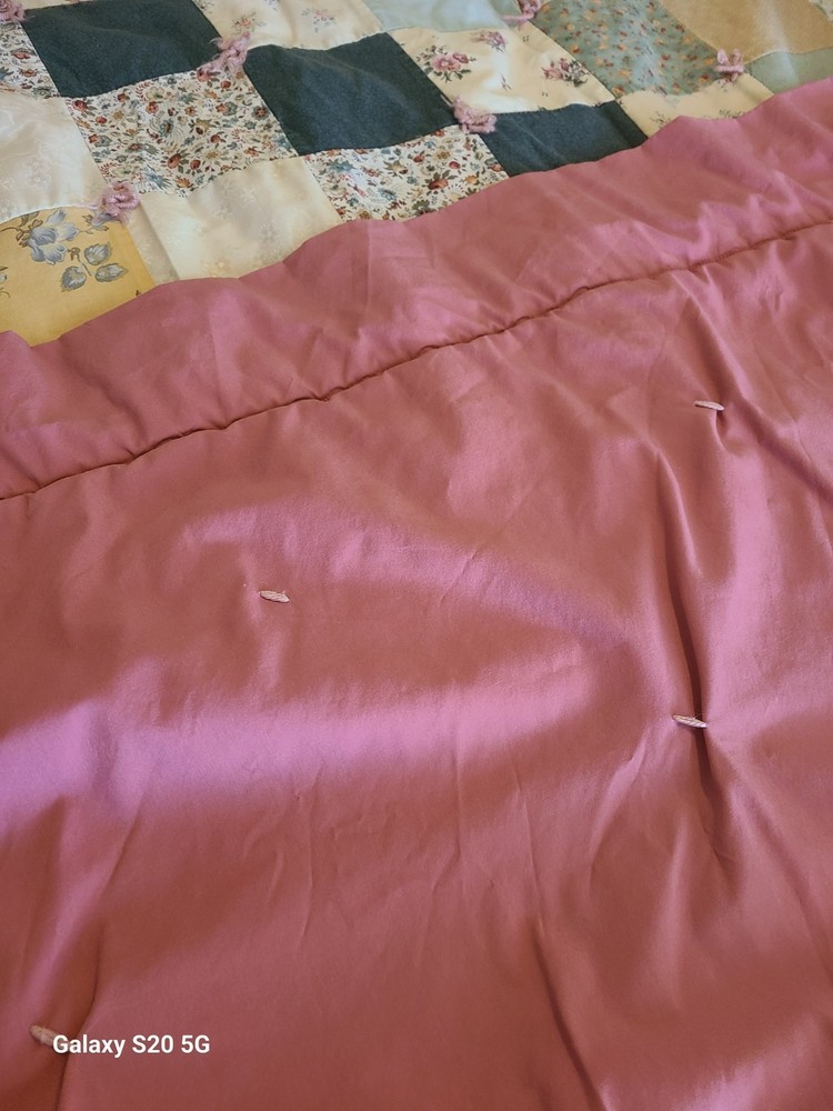 Patchwork Quilt w/Tied Construction Pink Bordered/Back, Floral,Solid Sq, Full