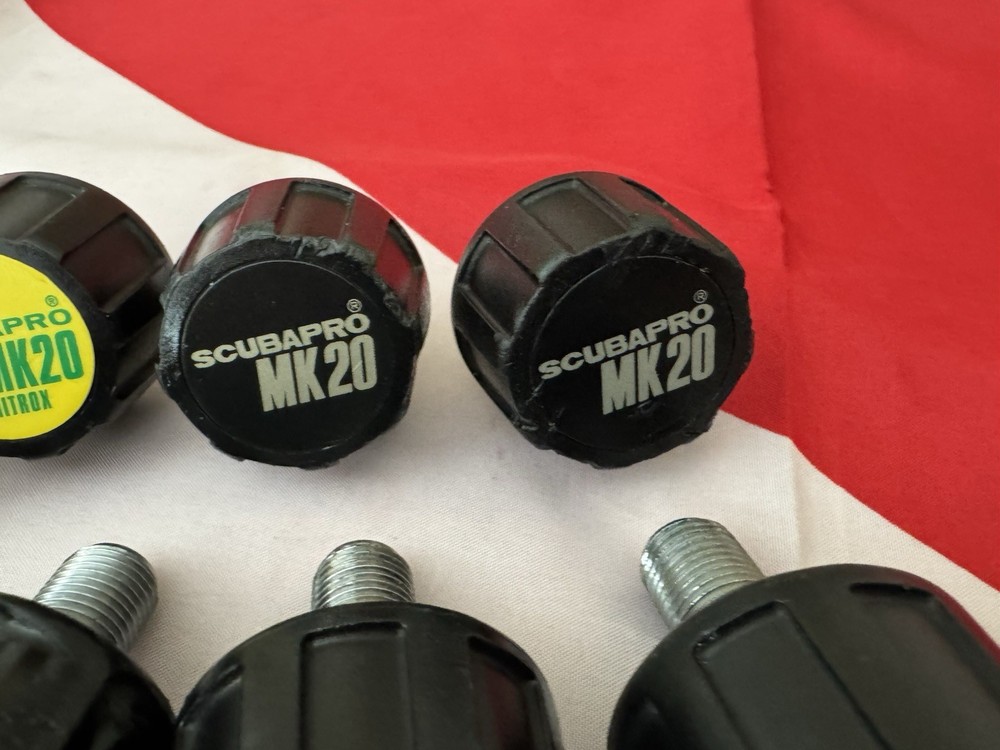 SCUBAPRO YOKE KNOBS SEVERAL DIFFERENT STYLES EACH KNOB SOLD SEPARATELY
