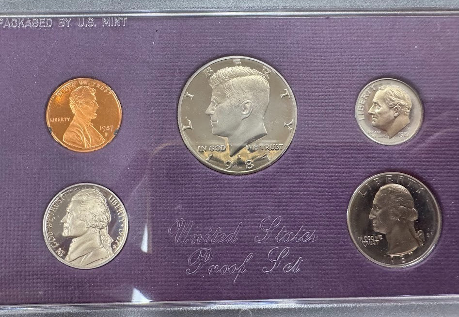 1987 Proof Set U.S. Mint in original case-CM-0221