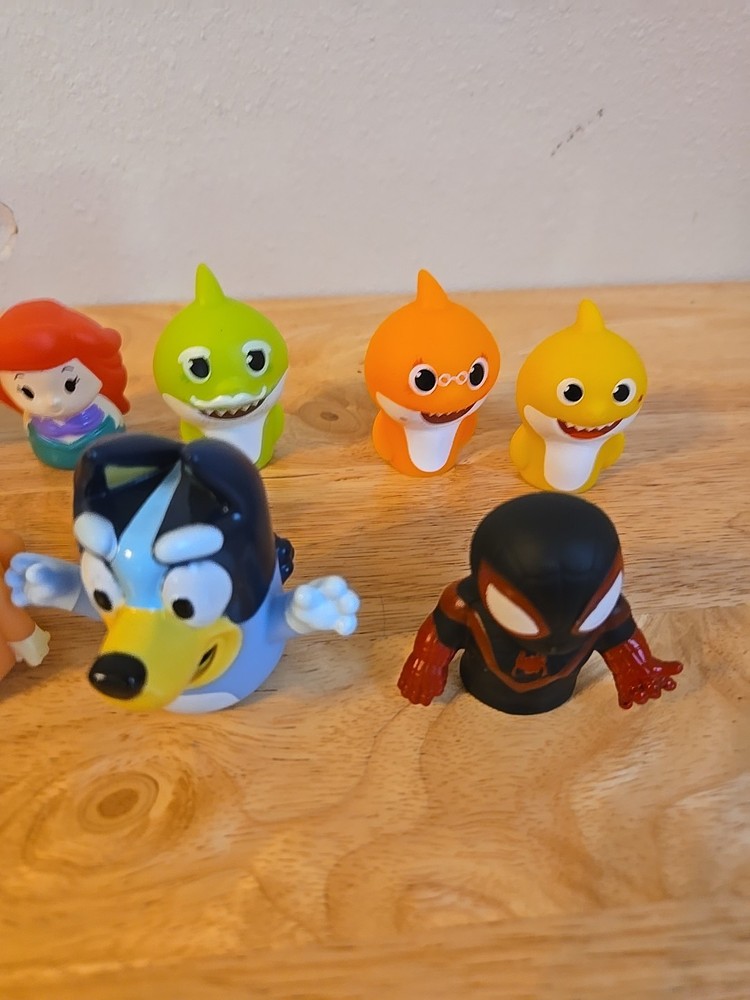 12 Assorted Finger Puppets