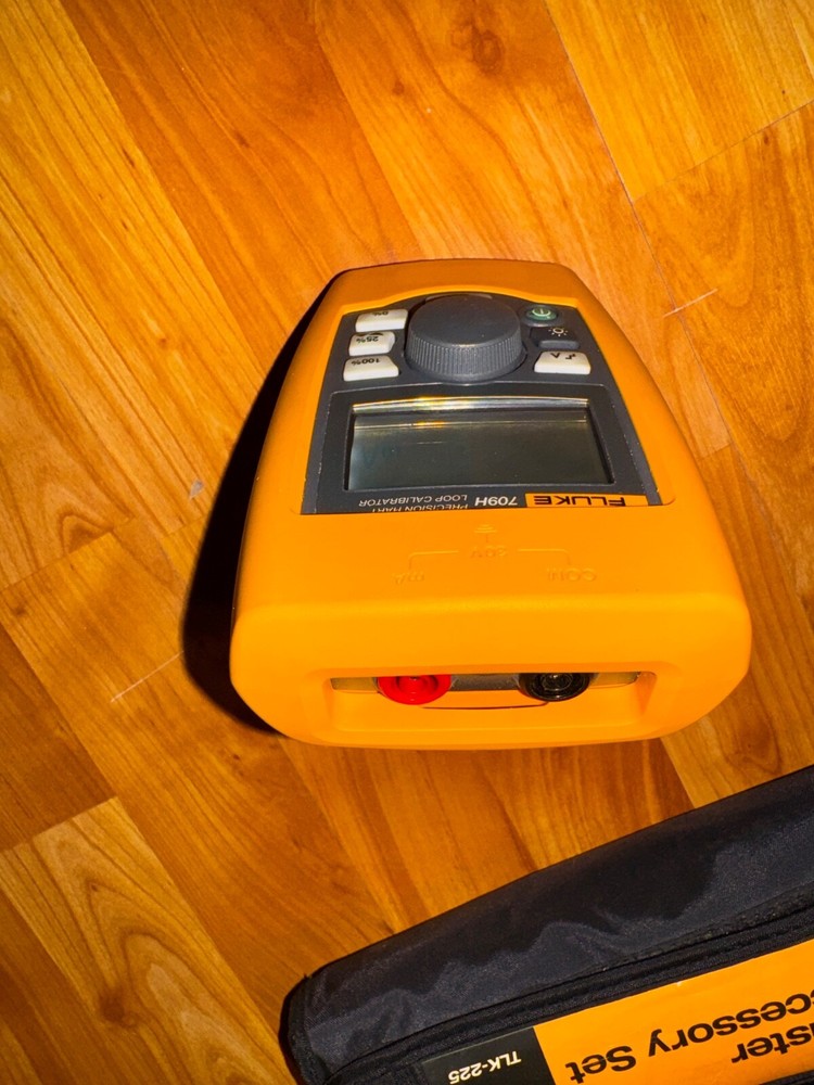 Fluke 709H Precision Hart Loop Calibrator
