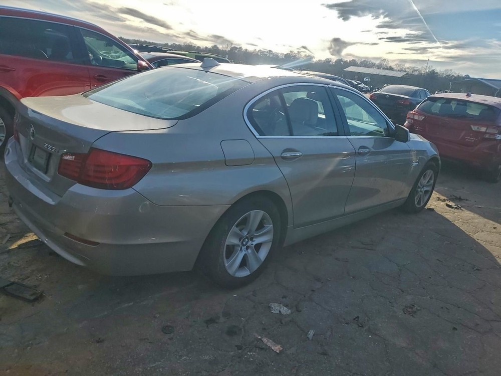 528I 2011 Glove Box 4958749