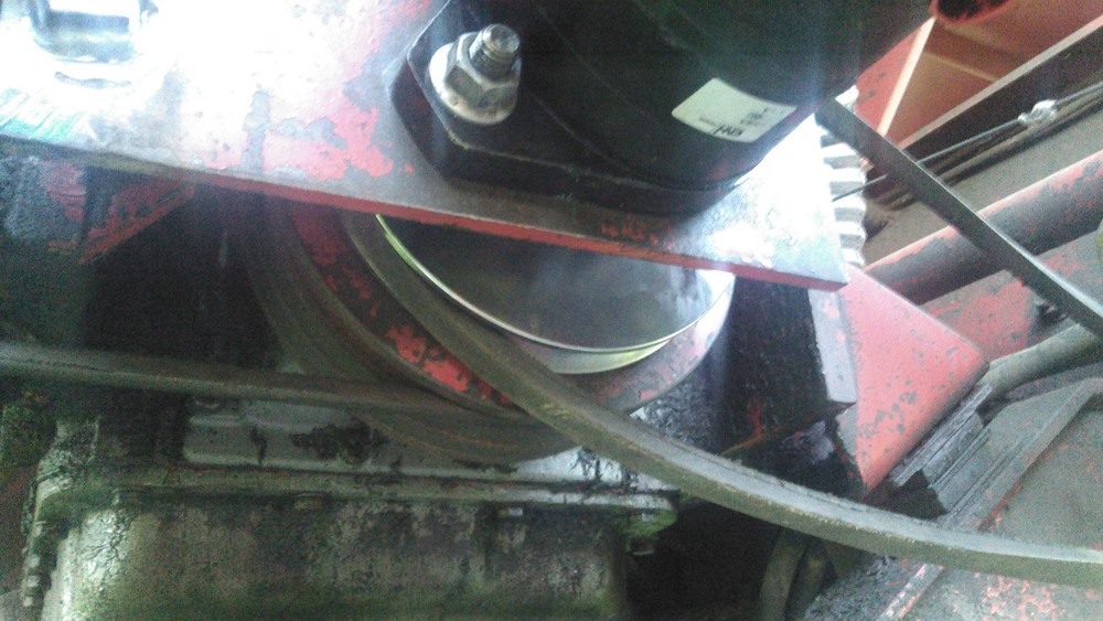 hydraulic pump pulley adapter for new holland stack wagon "stackcruiser"