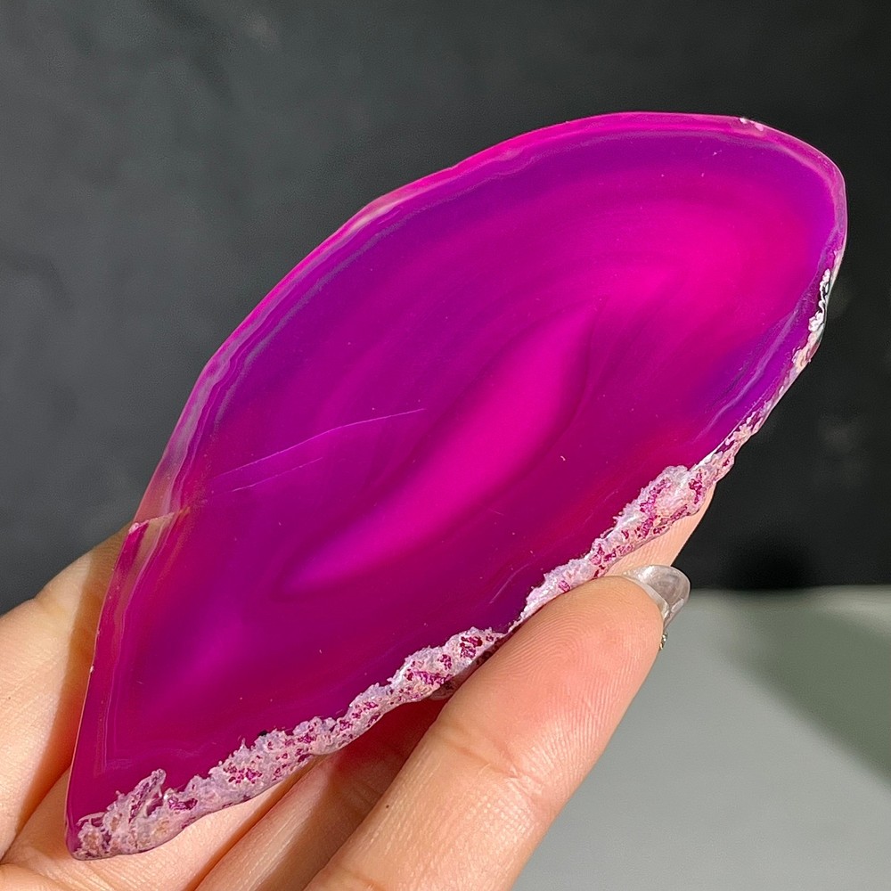 43G Colored agate flakes