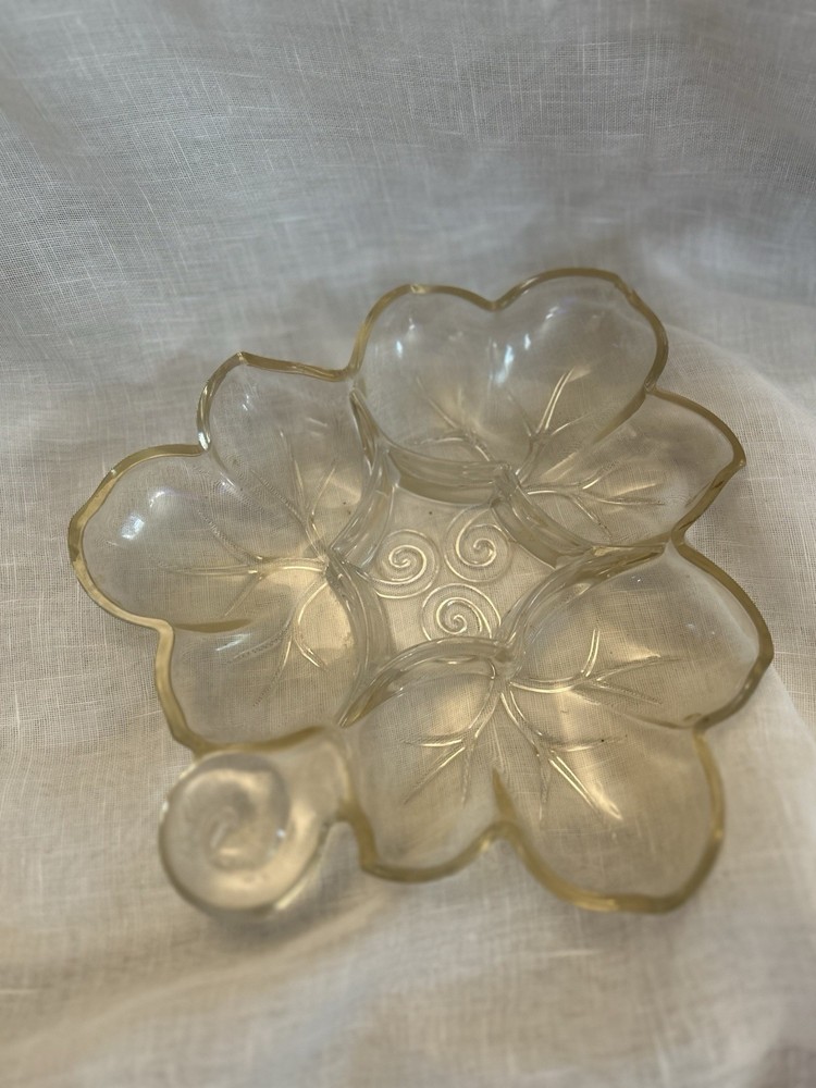 Vintage Clear Glass Leaf-shaped Candy Nut Serving Tray