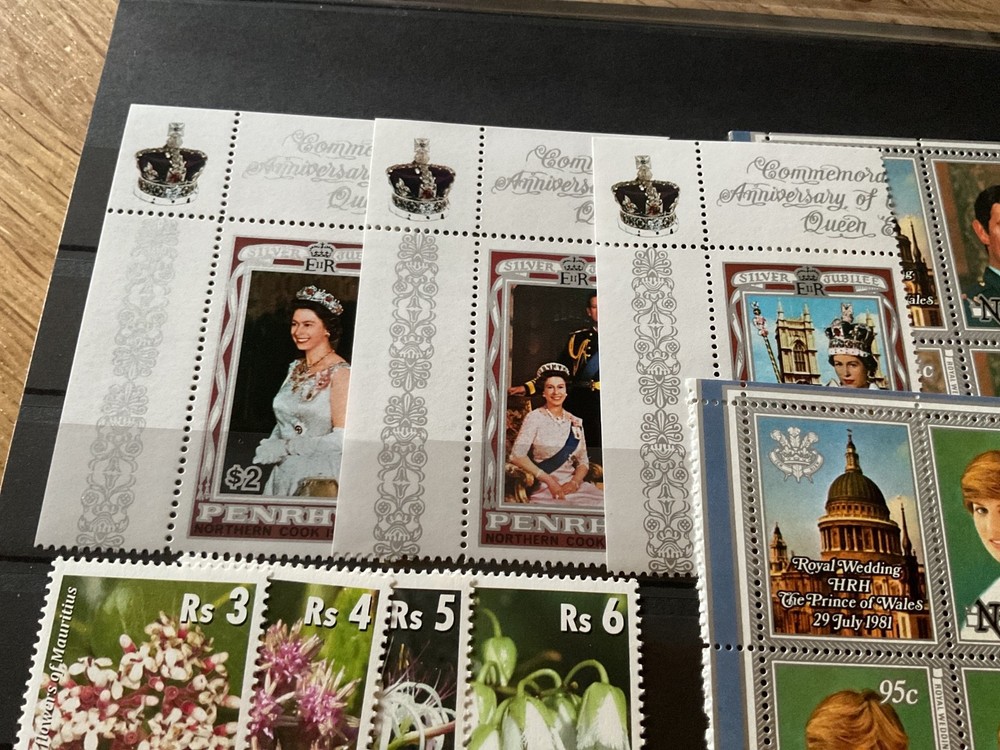 Commonwealth mint never hinged stamps B1566