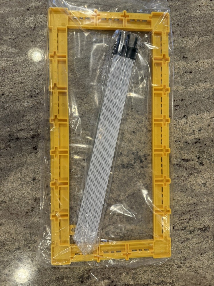 Klipsch IK-502W-II pair in wall bracket. Single