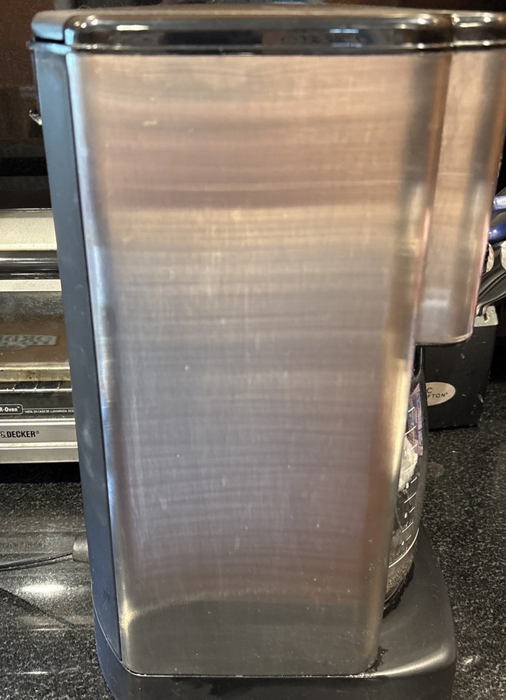 CUISINART BREW CENTRAL 12-CUP PROGRAMMABLE COFFEE MAKER WITH BRUSHED METAL TRIM
