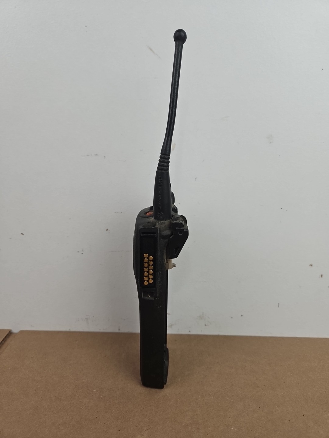MOTOROLA XTS 1500 UHF 403-437 MHz H66QDC9PW5BN NO BATTERY