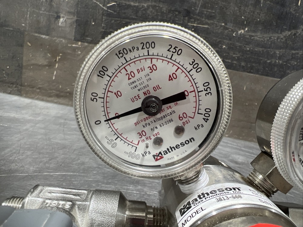 Matheson Dual Stage Regulator 3813-660 Nos Surplus