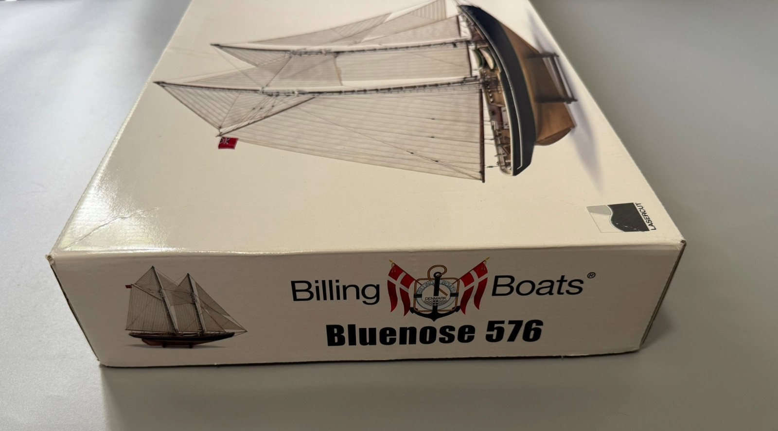 BILLING BOATS. BLUENOSE. 576. 1/65 SCALE.