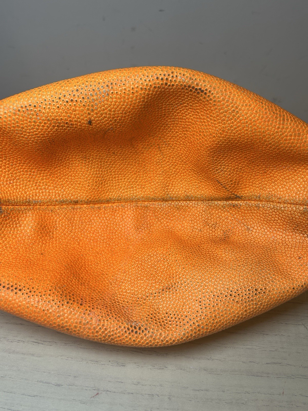 OJ SIMPSON F0425 Orange WILSON FOOTBALL "The JUICE" Vintage 1970s 1980s