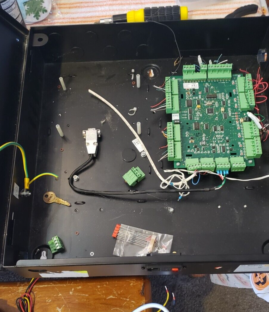 BOSCH Control Enclosure Access Controller 2.1 Reader Board Wiegand API-AEC21-4WR