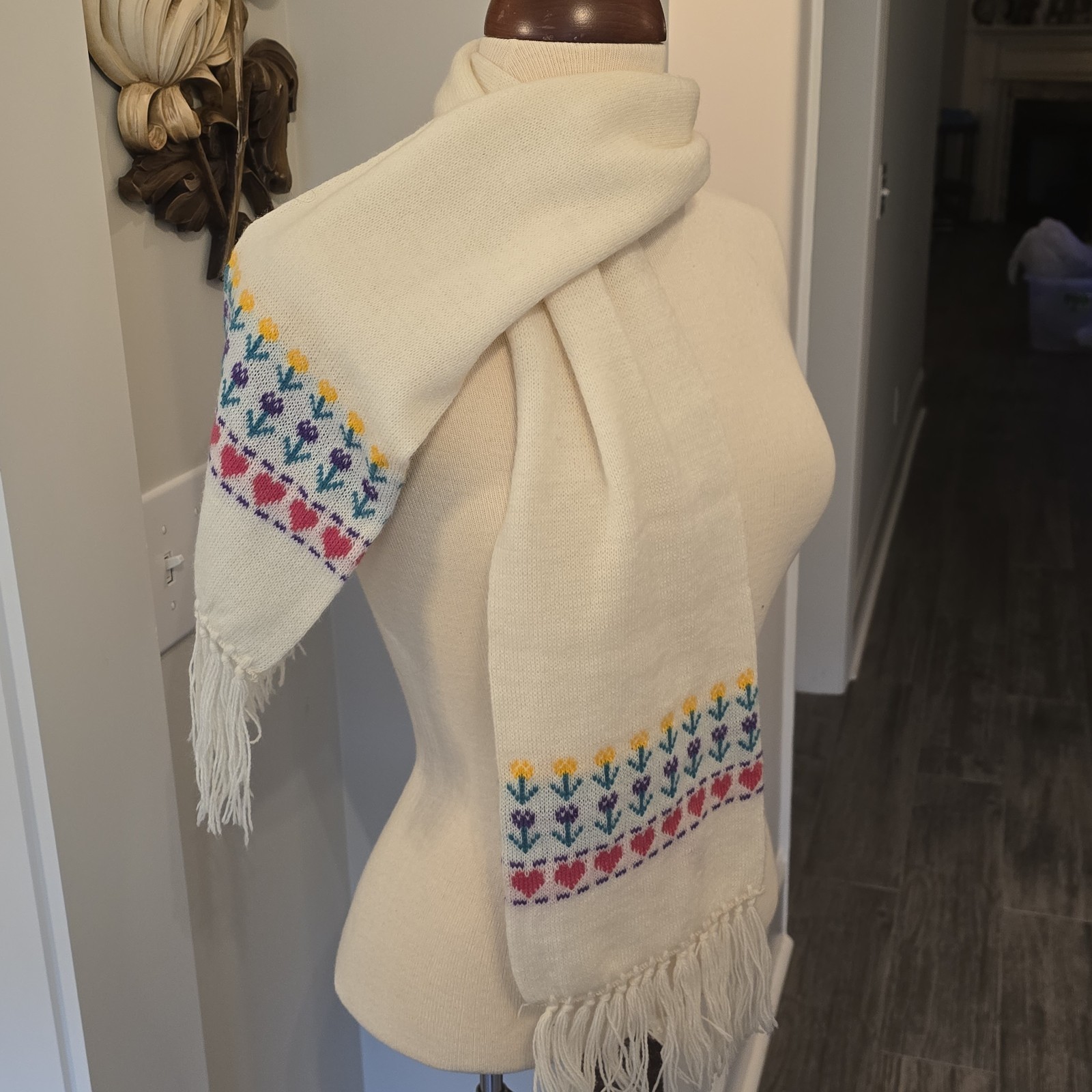 Vintage Blended Wool Girls Scarf Tulips Hearts White 80s 90s 7.5x50 Inches