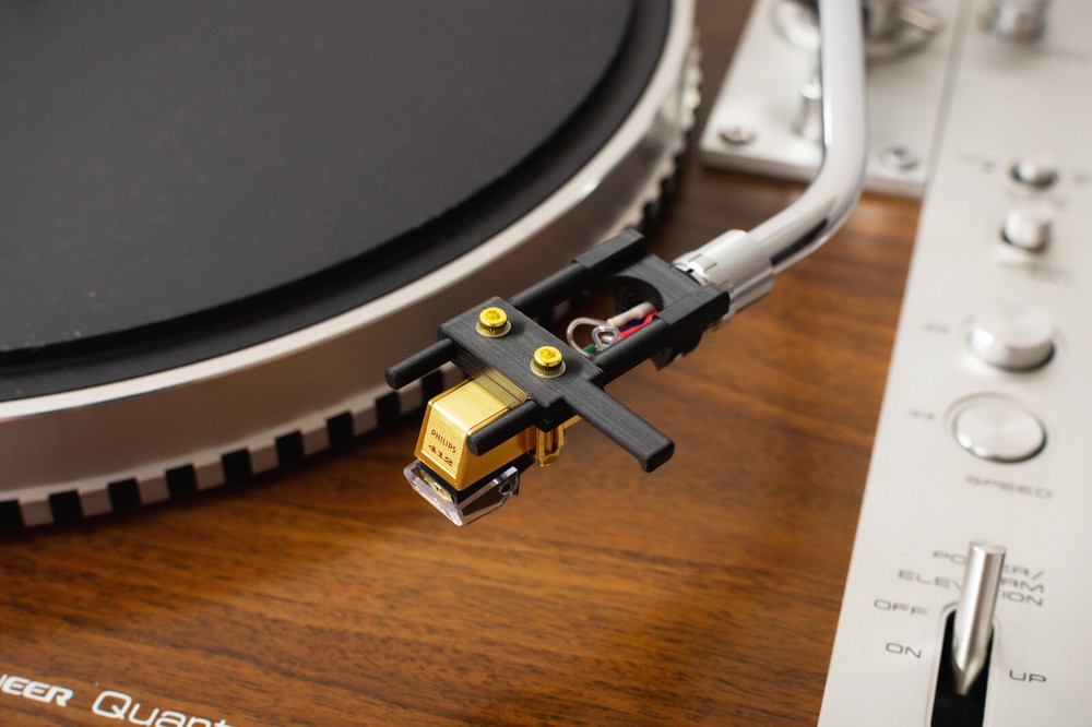 ZERSONIC - LIGHTWEIGHT HEADSHELL ADJUSTABLE AZIMUTH HI-FI TURNTABLE